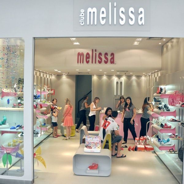 Saiba como cadastrar o currículo para trabalhar nas lojas da Melissa